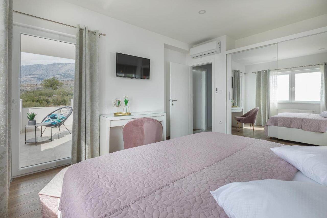 Luxury Holiday Home Dioniz Podgora Exterior foto