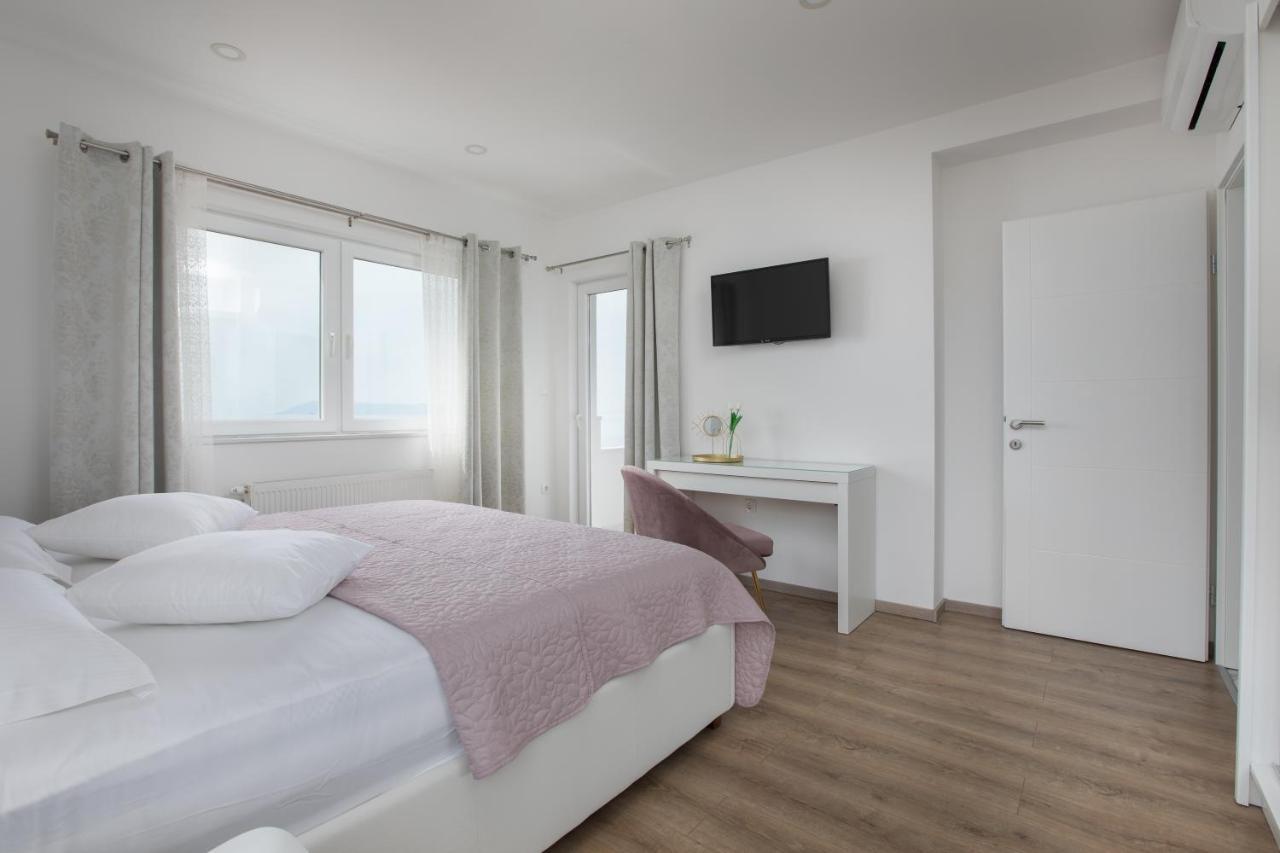 Luxury Holiday Home Dioniz Podgora Zimmer foto